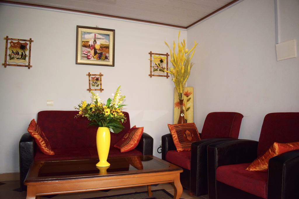 Toundalia Residence Yaoundé Quarto foto