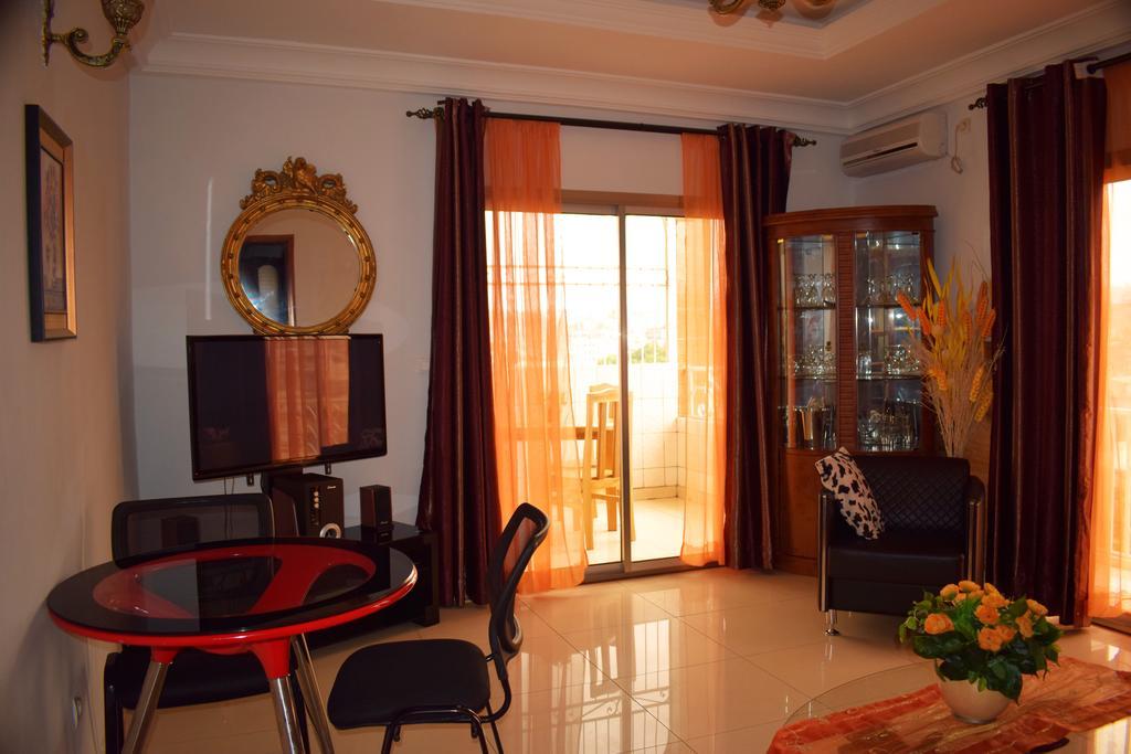 Toundalia Residence Yaoundé Quarto foto